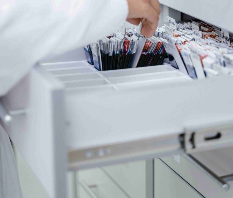 Gestion des dossiers médicaux à distance par assistante virtuelle médicale